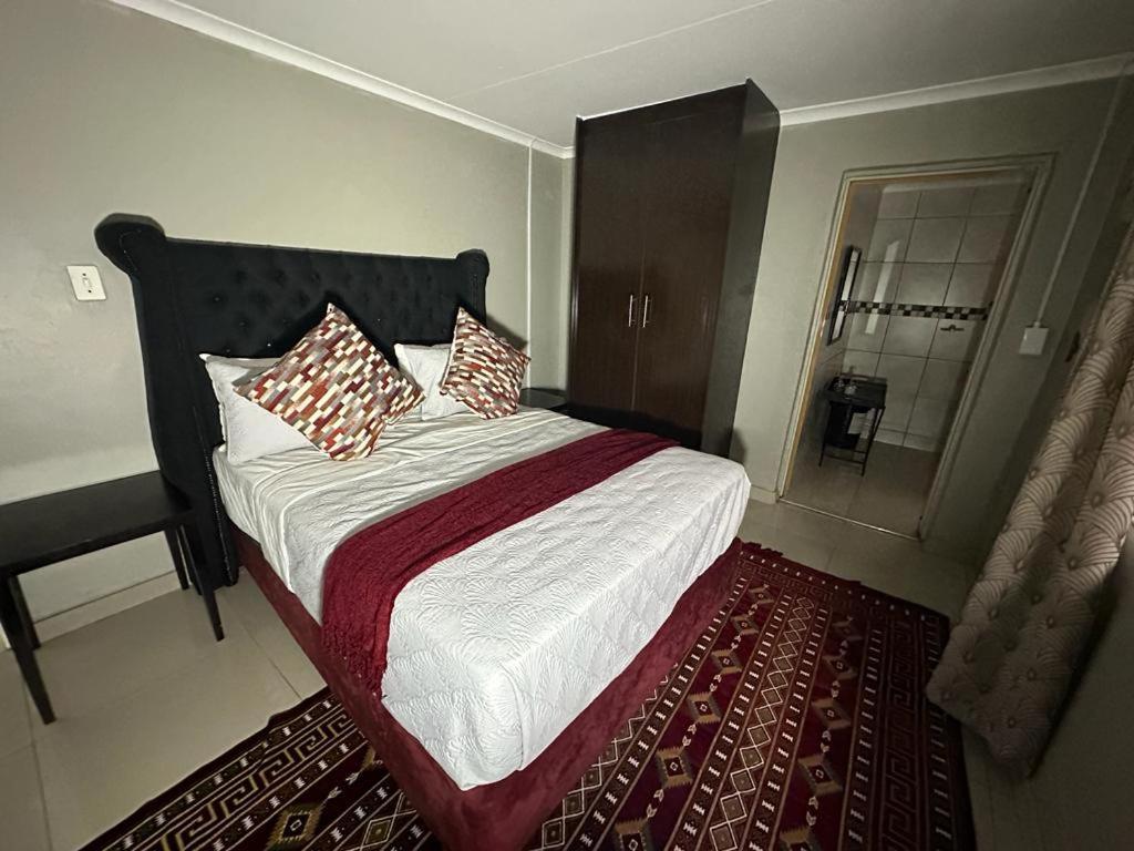 The Hide In Roodepoort Hotel Екстериор снимка