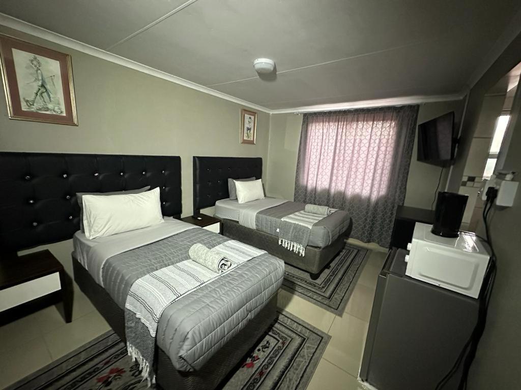 The Hide In Roodepoort Hotel Екстериор снимка