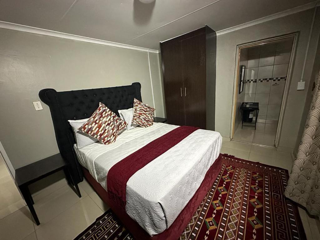 The Hide In Roodepoort Hotel Екстериор снимка