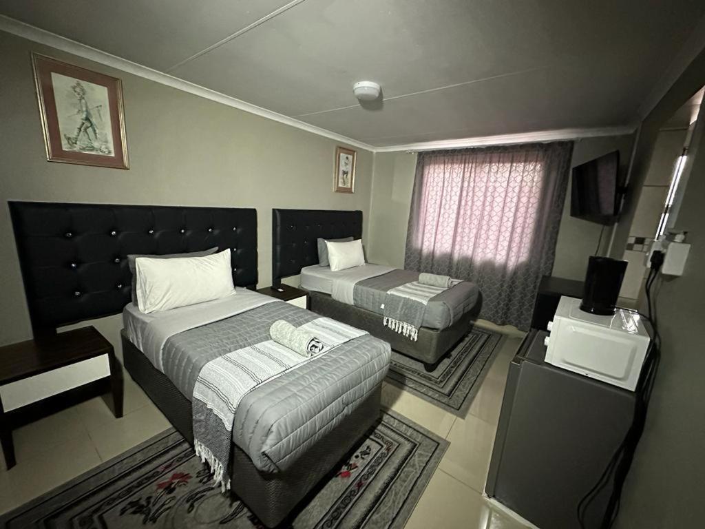 The Hide In Roodepoort Hotel Екстериор снимка